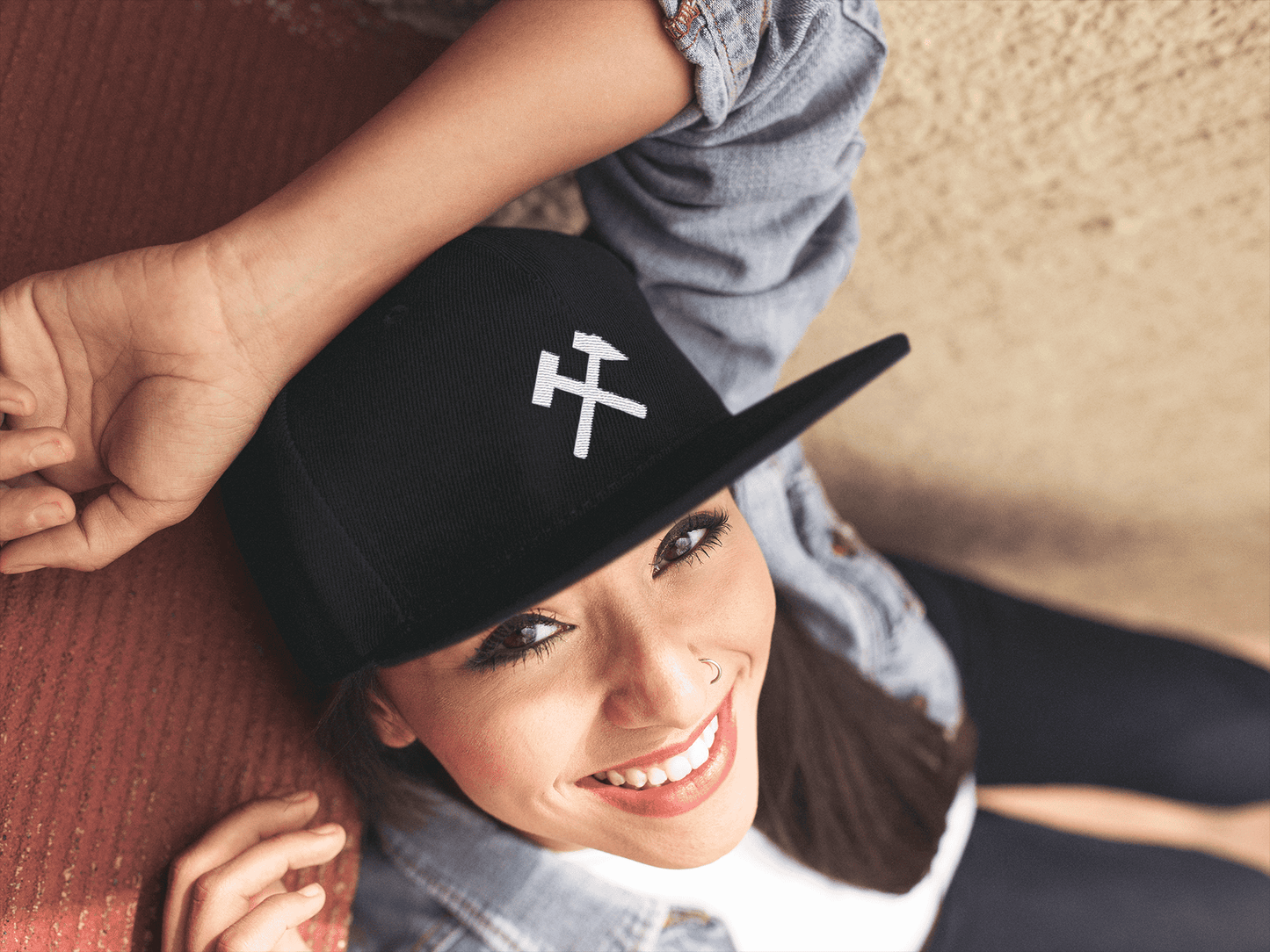 Snapback - Cap - Gekreuzte Hämmer (weiß) - Haamitstuff